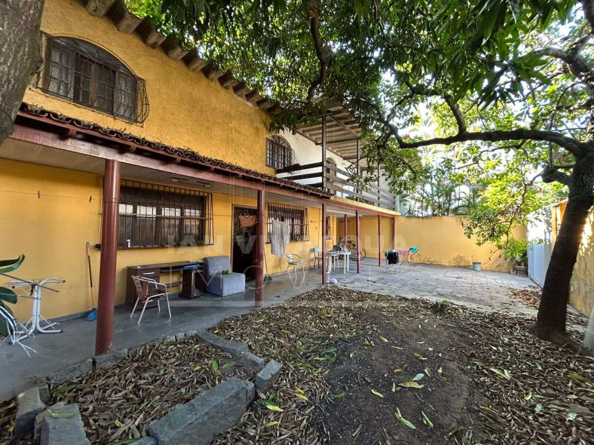 Casa à venda com 6 quartos, 246m² - Pontal de Camburi,Vitória