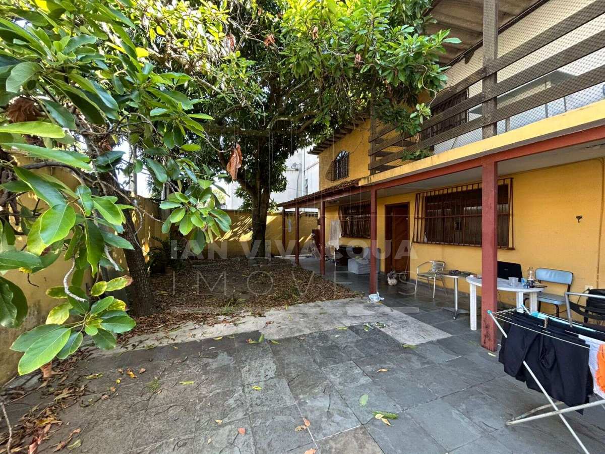 Casa à venda com 6 quartos, 246m² - Pontal de Camburi,Vitória